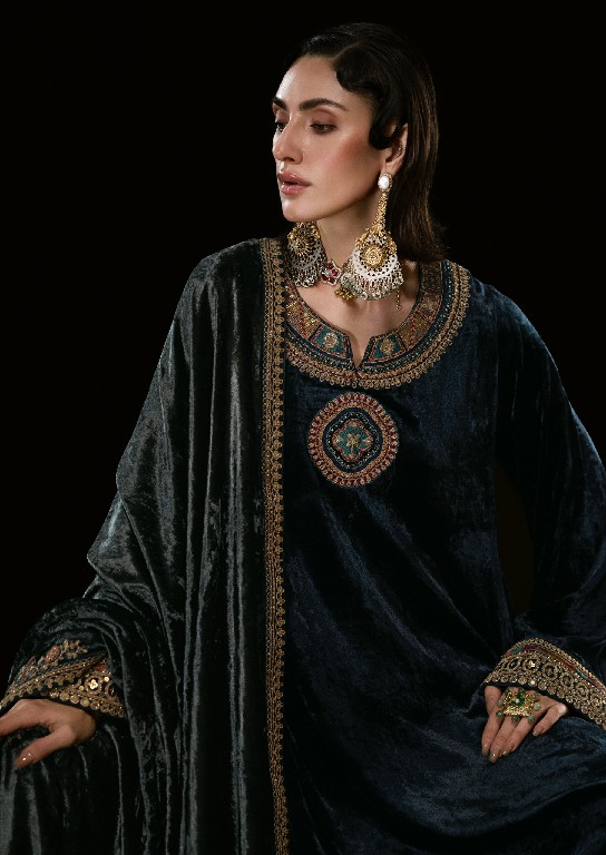 AIQA THE ROYAL CHAPTER WHOLESALE VISCOSE VELVET WINTER SPECIAL UNSTITCH SALWAR SUITS SUPPLIER
