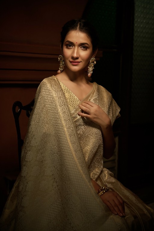 SL KANJIVARAM VOL 1 WHOLESALE PURE KANJIVARAM WEAVING SILK PARTY WEAR INDIAN SAREES FOR WOMEN ONLINE